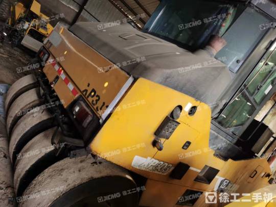 徐工XP303轮胎压路机(30吨胶轮)