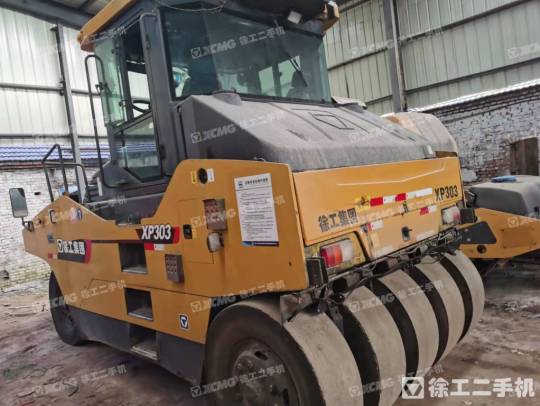 徐工XP303轮胎压路机(30吨胶轮)