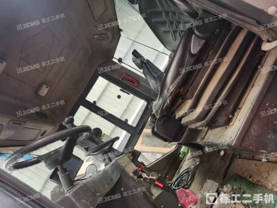 徐工XP303轮胎压路机(30吨胶轮)