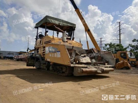 徐工RP952摊铺机