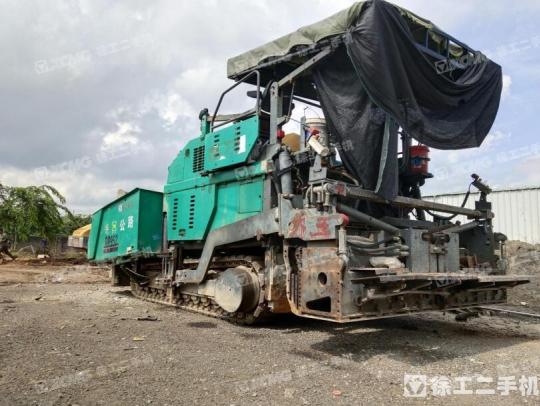 徐工RP952摊铺机