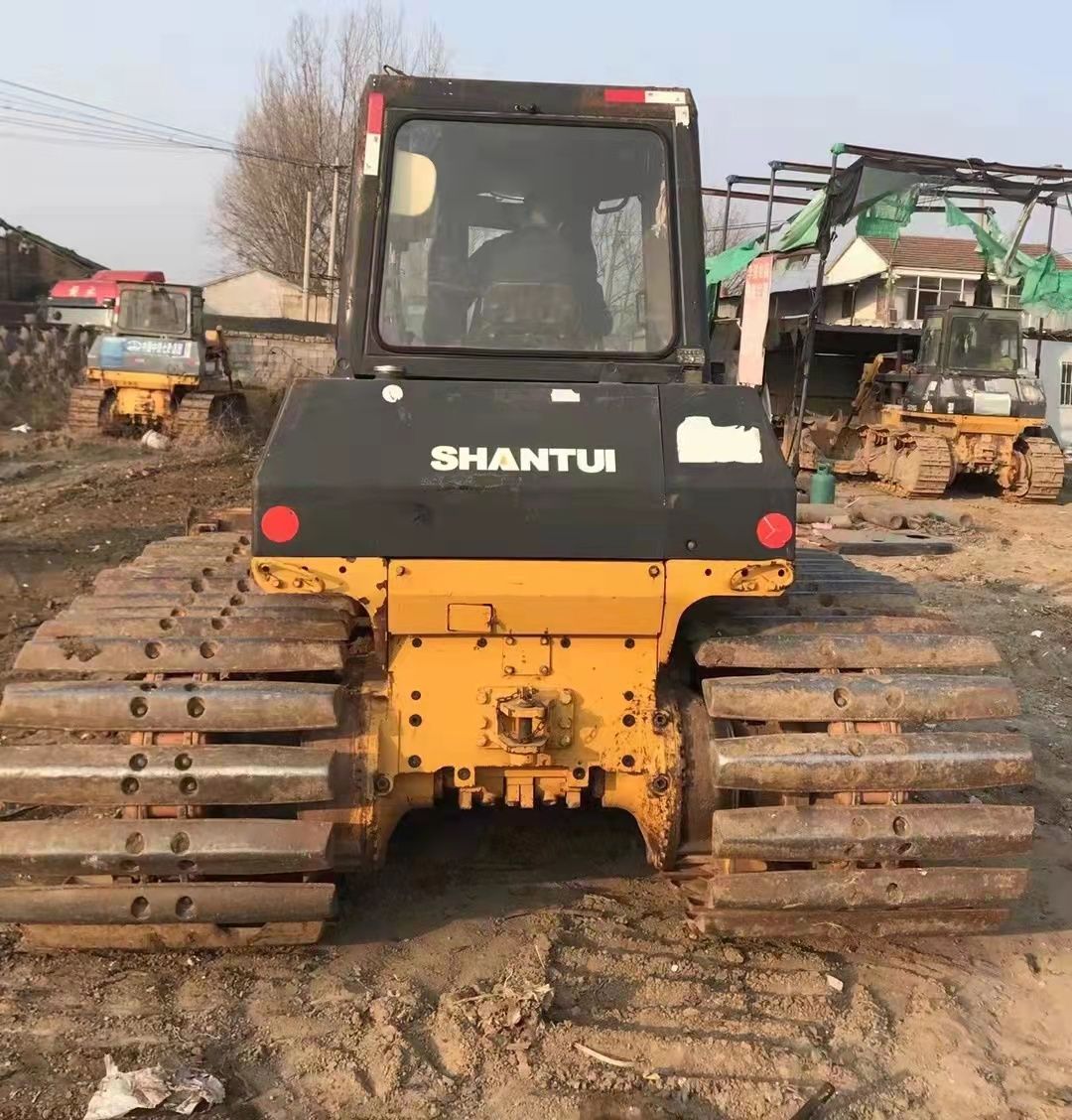 山推SD16L推土机