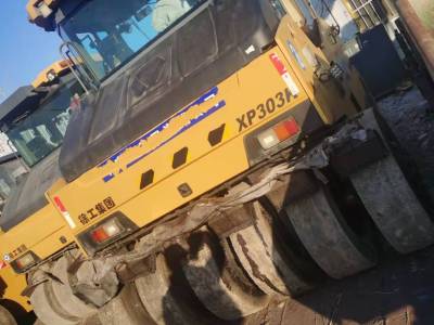徐工XP303K轮胎压路机(30吨胶轮)