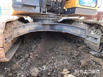 徐工XE270DK履带式挖掘机