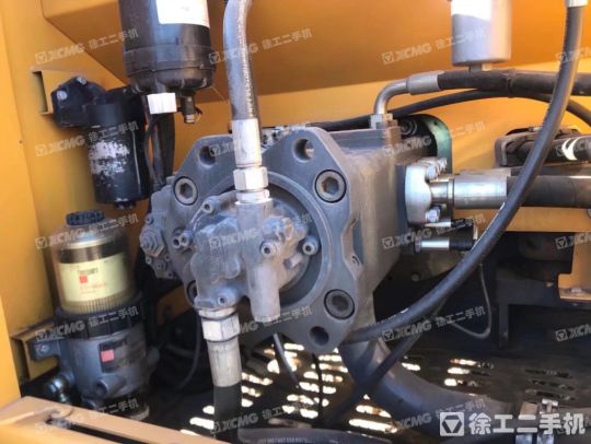 徐工XE270DK履带式挖掘机