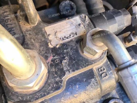 徐工XE270DK履带式挖掘机