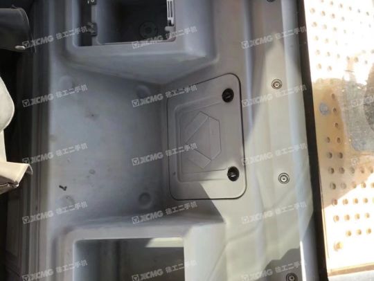 徐工XE270DK履带式挖掘机