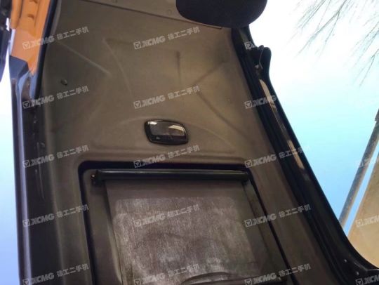 徐工XE270DK履带式挖掘机