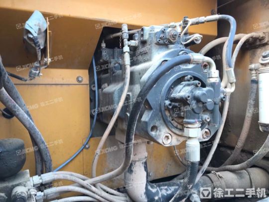 徐工XE370CA履带式挖掘机