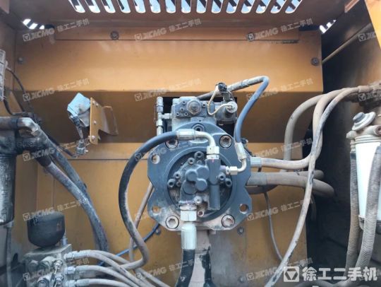 徐工XE370CA履带式挖掘机