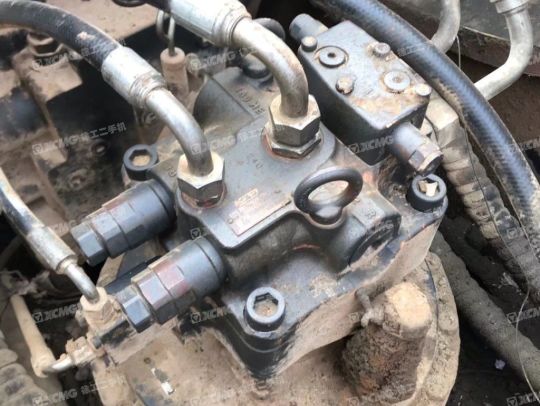 徐工XE370CA履带式挖掘机