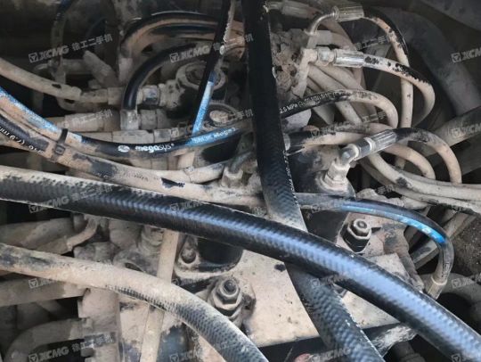 徐工XE370CA履带式挖掘机