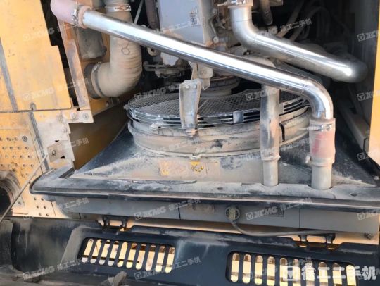 徐工XE370CA履带式挖掘机