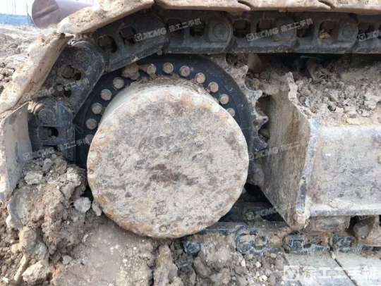 徐工XE370CA履带式挖掘机