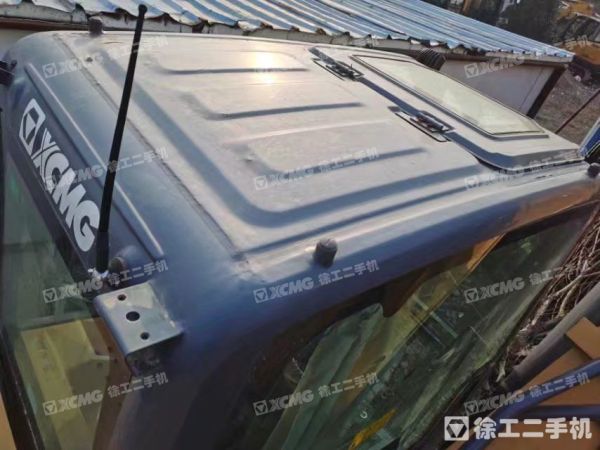 徐工XE370DK履帶式挖掘機