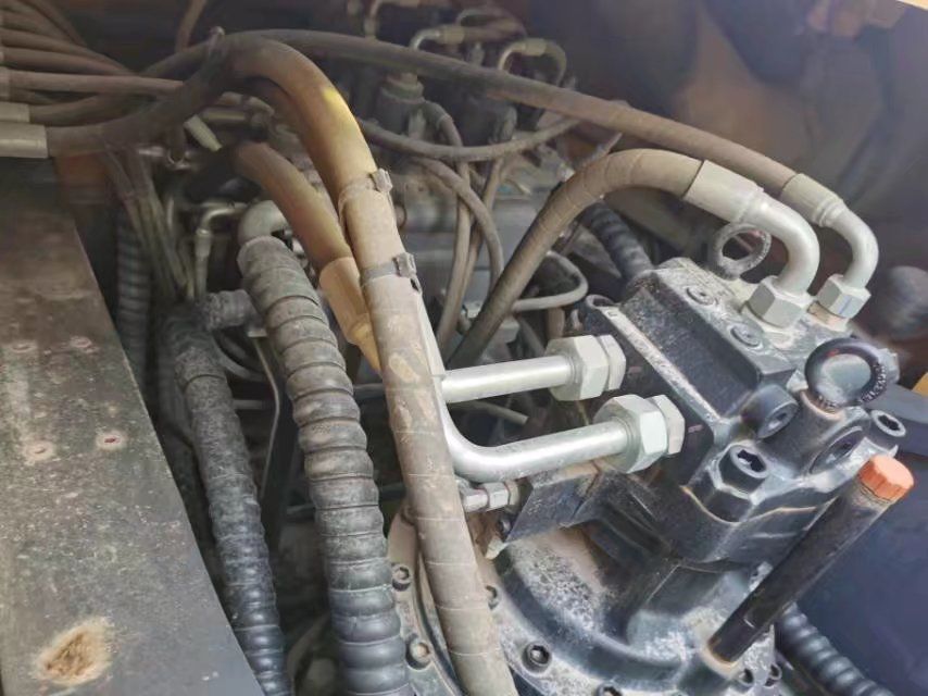 徐工XE370DK履帶式挖掘機
