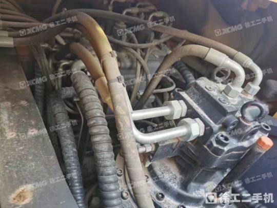徐工XE370DK履帶式挖掘機