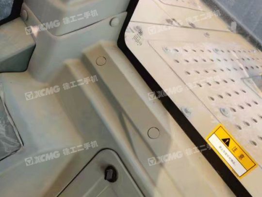 徐工XE370DK履帶式挖掘機