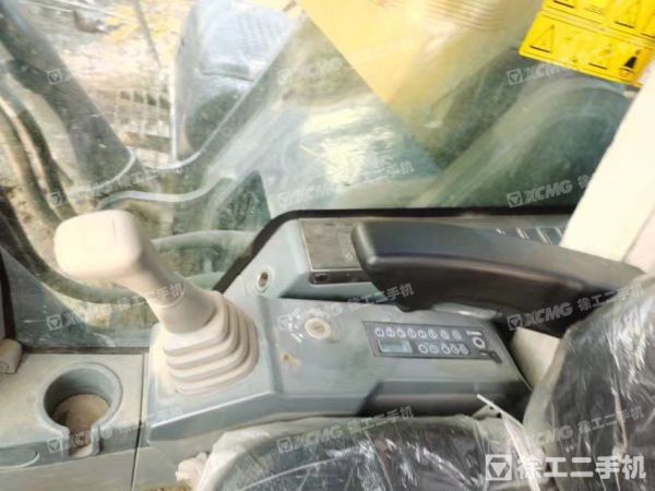 徐工XE370DK履帶式挖掘機