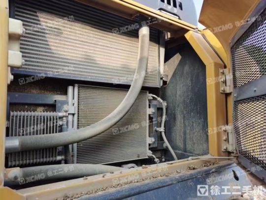 徐工XE370DK履帶式挖掘機