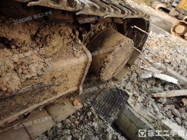 徐工XE370DK履帶式挖掘機