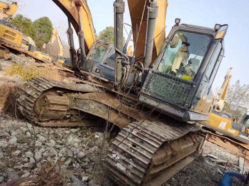 徐工XE370DK履帶式挖掘機