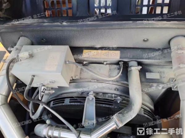 徐工XE370DK履帶式挖掘機