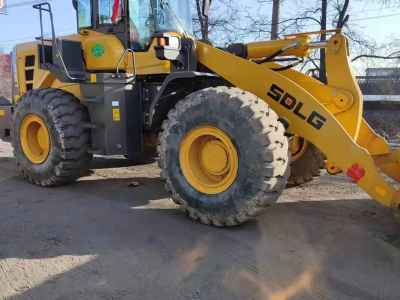 山东临工L955F轮式装载机