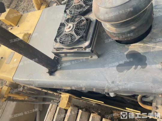 山推SD16L推土机