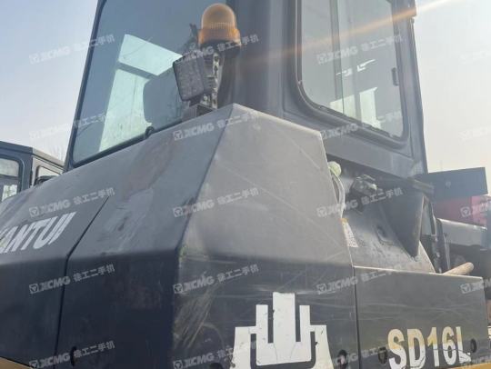 山推SD16L推土机