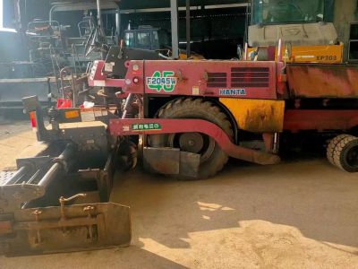 住友F2045W摊铺机