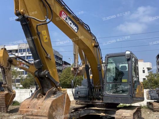 徐工XE135D履带式挖掘机