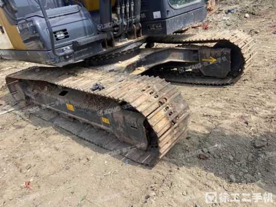 徐工XE135D履带式挖掘机