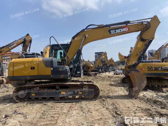 徐工XE135D履带式挖掘机