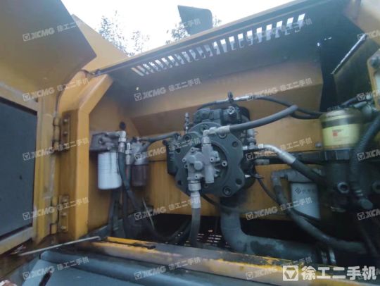 徐工XE370DK履带式挖掘机