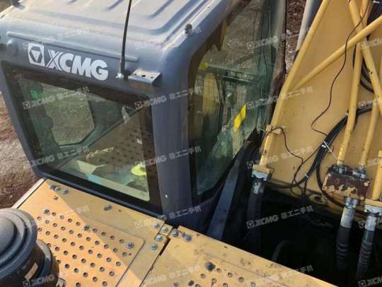 徐工XE370DK履带式挖掘机