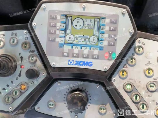 徐工RP1253T摊铺机