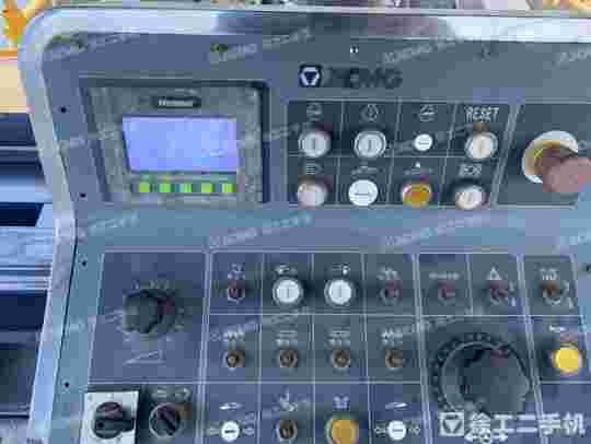 徐工RP953摊铺机