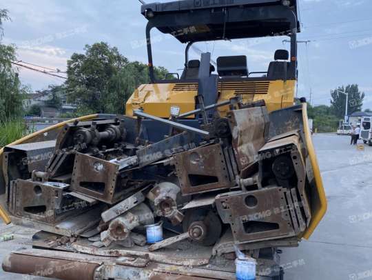 徐工RP953摊铺机