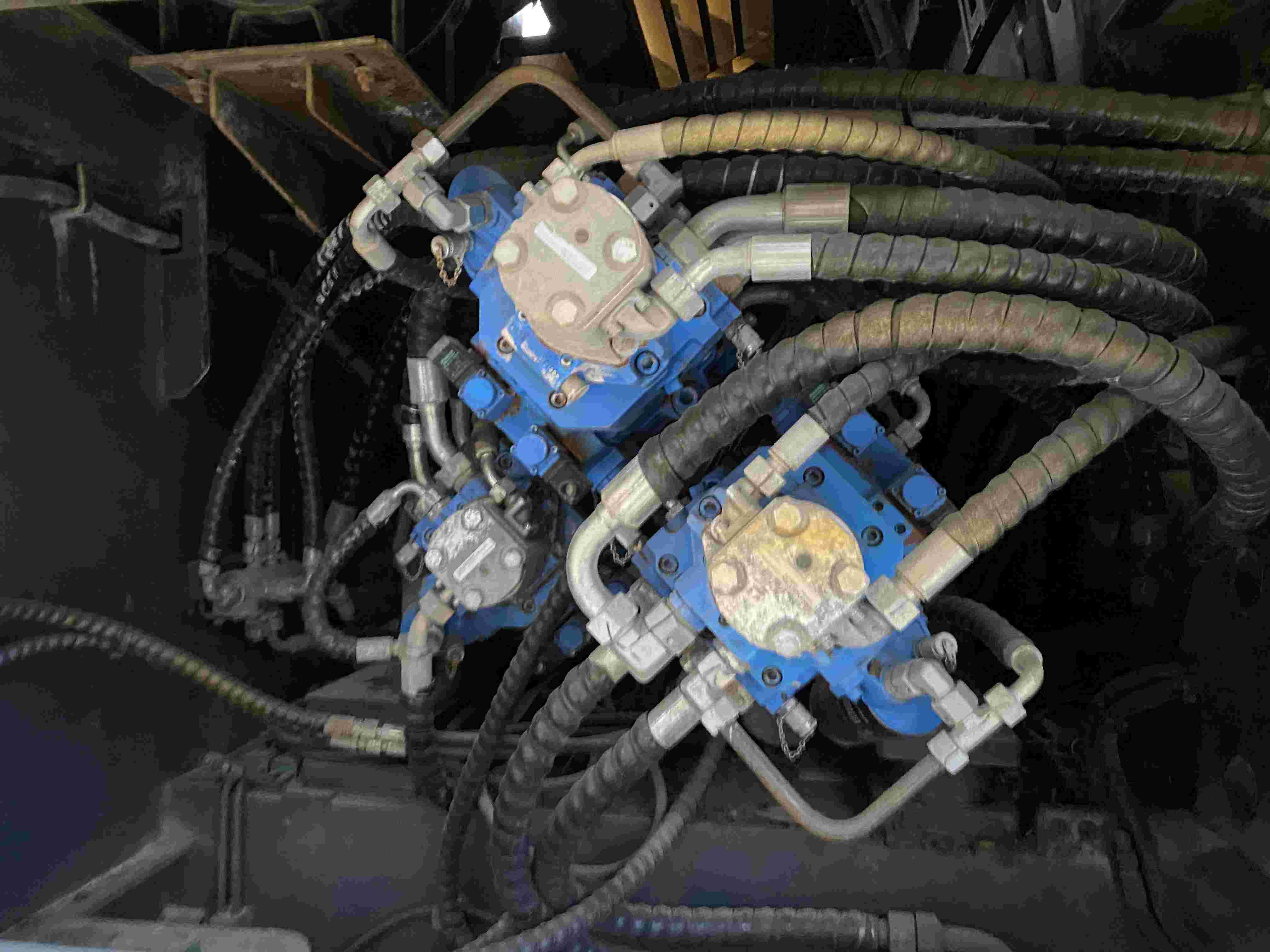 徐工RP953摊铺机