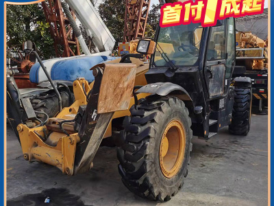 徐工XT860-170伸缩臂叉装机