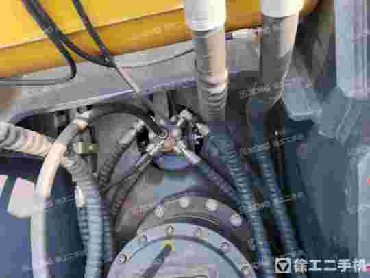 徐工XE305D履带式挖掘机