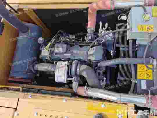 徐工XE305D履带式挖掘机