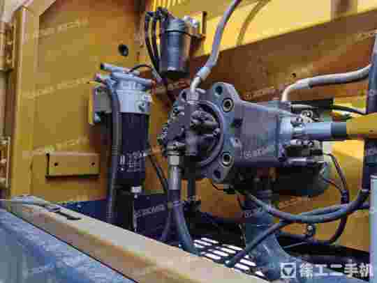 徐工XE305D履带式挖掘机