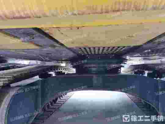 徐工XE305D履带式挖掘机