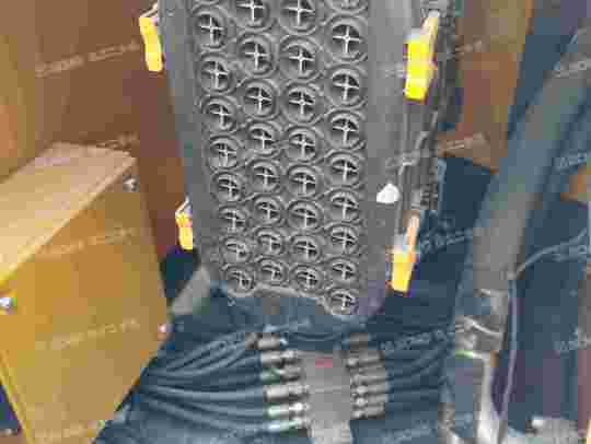 徐工XE305D履带式挖掘机