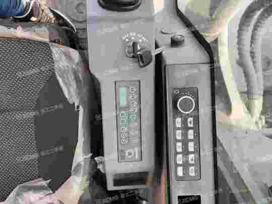 徐工XE305D履带式挖掘机