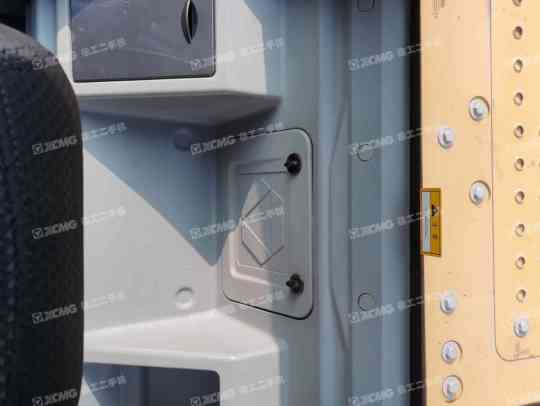 徐工XE305D履带式挖掘机