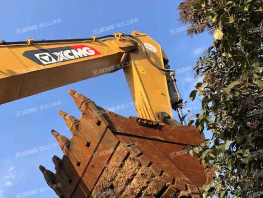 徐工XE380DK履带式挖掘机