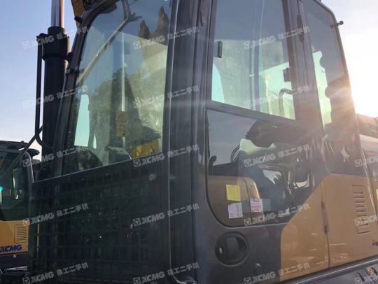 徐工XE380DK履带式挖掘机